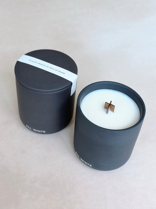 Black Ceramic Candle . 350ml