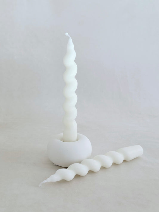 Spiral Taper Candles . Set of 2 . Blanco